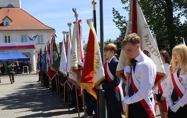 Uroczyste obchody 235. rocznicy uchwalenia Konstytucji 3 Maja oraz święta patrona strażak&oacute;w - Świętego Floriana, Błonie 2026 93