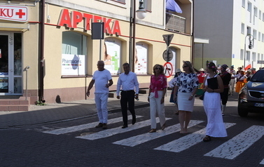 X Festiwal Folkloru Ożar&oacute;w Mazowiecki - Parada zespoł&oacute;w na Rynku w Błoniu 29.07.2026 r. 72
