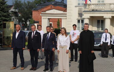 82. rocznica Powstania Warszawskiego - obchody na Rynku w Błoniu 1.08.2026 r. 16
