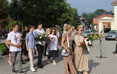 82. rocznica Powstania Warszawskiego - obchody na Rynku w Błoniu 1.08.2026 r. 33
