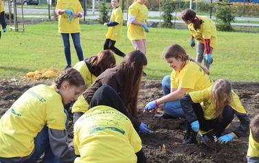 Pola Nadziei dla pacjent&oacute;w z hospicjum w Bramkach zasadzone! 7