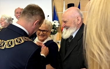 Złote Gody w Błoniu &ndash; medale za 50 lat pożycia małżeńskiego 5 IV 2025 20