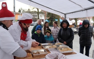 JARMARK ŚWIĄTECZNY W BłONIU - 12-14.12.2025 50