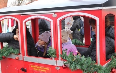 JARMARK ŚWIĄTECZNY W BłONIU - 12-14.12.2025 54