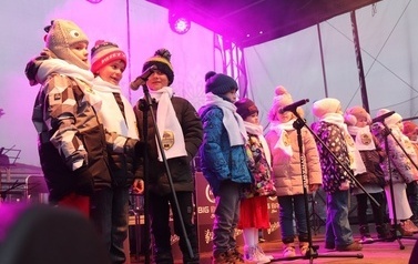 JARMARK ŚWIĄTECZNY W BłONIU - 12-14.12.2025 104