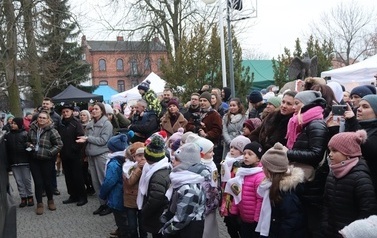 JARMARK ŚWIĄTECZNY W BłONIU - 12-14.12.2025 106