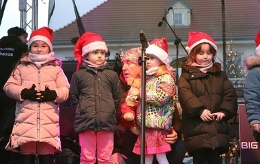 JARMARK ŚWIĄTECZNY W BłONIU - 12-14.12.2025 112