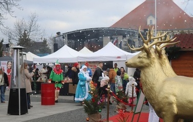 JARMARK ŚWIĄTECZNY W BłONIU - 12-14.12.2025 130