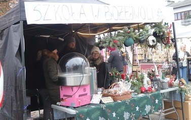 JARMARK ŚWIĄTECZNY W BłONIU - 12-14.12.2025 138