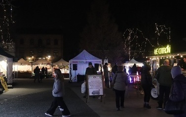 JARMARK ŚWIĄTECZNY W BłONIU - 12-14.12.2025 174