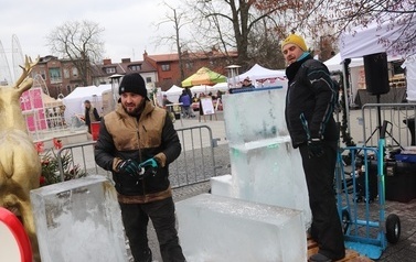 JARMARK ŚWIĄTECZNY W BłONIU - 12-14.12.2025 197