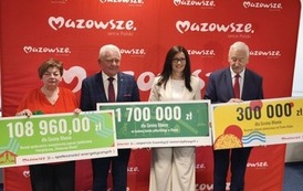 Mazowsze wspiera Błonie! Ponad 2 miliony złotych na inwestycje sportowe i ekologiczne. Podpisanie um&oacute;w w Centrum Sportu w Błoniu 3.08.2026 r. 4