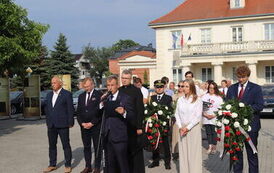 82. rocznica Powstania Warszawskiego - obchody na Rynku w Błoniu 1.08.2026 r. 45