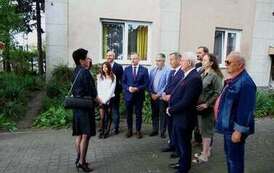 Odsłonięcie tablicy pamięci śp. Alicji Kwiatkowskiej w Błoniu 1.09.2026 r. 1