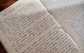 Przekazanie Kroniki Szkolnej Jana Kamosińskiego, Ratusz 12.10.2026 r. 6
