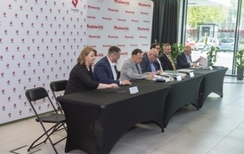 Pozyskaliśmy 226 730,00 zł dofinansowania na remont nawierzchni boiska sportowego ORLIK w Błoniu 8