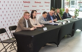Pozyskaliśmy 226 730,00 zł dofinansowania na remont nawierzchni boiska sportowego ORLIK w Błoniu 10