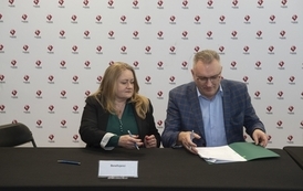 Pozyskaliśmy 226 730,00 zł dofinansowania na remont nawierzchni boiska sportowego ORLIK w Błoniu 21