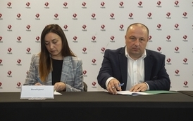 Pozyskaliśmy 226 730,00 zł dofinansowania na remont nawierzchni boiska sportowego ORLIK w Błoniu 42