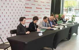 Pozyskaliśmy 226 730,00 zł dofinansowania na remont nawierzchni boiska sportowego ORLIK w Błoniu 49