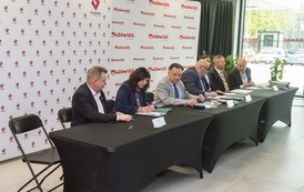 Pozyskaliśmy 226 730,00 zł dofinansowania na remont nawierzchni boiska sportowego ORLIK w Błoniu 57