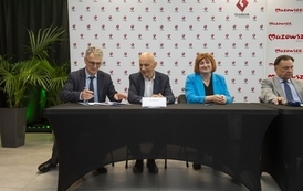 Pozyskaliśmy 226 730,00 zł dofinansowania na remont nawierzchni boiska sportowego ORLIK w Błoniu 67