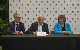 Pozyskaliśmy 226 730,00 zł dofinansowania na remont nawierzchni boiska sportowego ORLIK w Błoniu 68