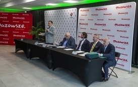 Pozyskaliśmy 226 730,00 zł dofinansowania na remont nawierzchni boiska sportowego ORLIK w Błoniu 74
