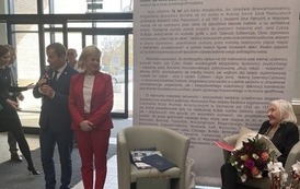 Wernisaż wystawy Magdaleny Spasowicz "Moje Mazowsze, moje Błonie..." 25.10.2022r. 19