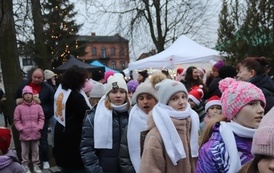 JARMARK ŚWIĄTECZNY W BłONIU - 12-14.12.2025 100