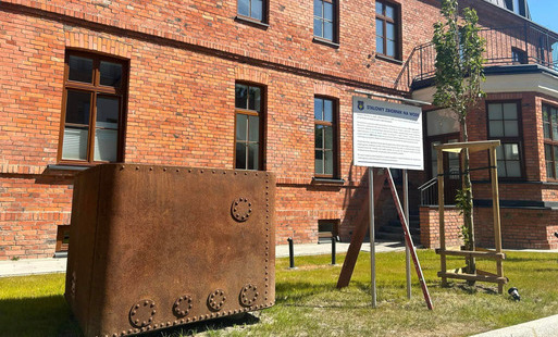 Zdjęcie do Zagadka tajemniczego "kontenera" przy Centrum Administracji rozwiązana!