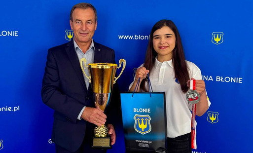 Zdjęcie do I Wicemistrzyni Polski z wizytą u Burmistrza Błonia