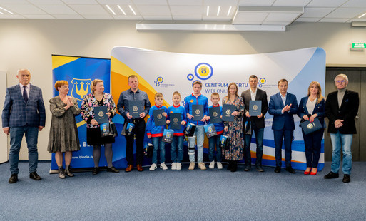 Zdjęcie do Stypendia sportowe wręczone!